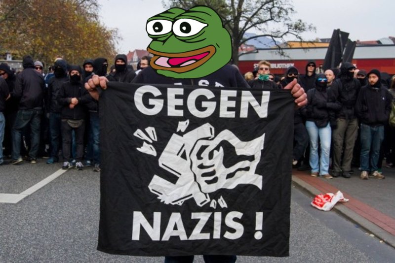 KuschelKarma's tweet photo. Und endlich schafft es Pepe auch in die #Bundesliga
#S04BMG #BSCFCA #WOBHSV
#FreePepe https://t.co/BxE7Cu9YSs