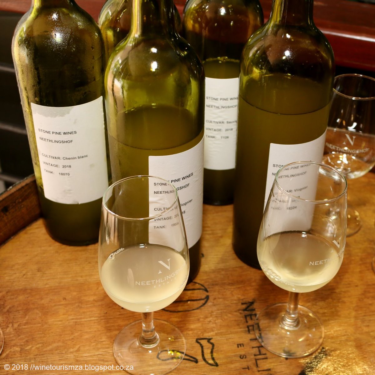 winetourismza's tweet photo. A #CellarTasting of the six varietals that make up the #Neethlingshof Six Flowers blend: Chardonnay, Chenin Blanc, Sauvignon Blanc, Riesling, Gewurztraminer &amp; Viognier. 
#DrinkStellenbosch #ShortStoryCollection https://t.co/XHjEaKczsZ