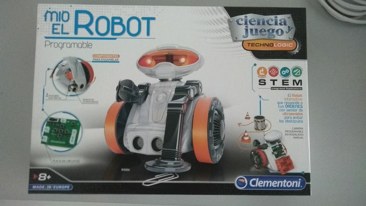 hackandkids's tweet photo. Tenemos una sorpresa para nuestros #minihackers de @hackandkids en @CONPilarZgz al cierre del evento sortearemos entre los kids asistentes uno de los robots del taller de #robotica con @Honey_SEC https://t.co/HNxDwsZmUw