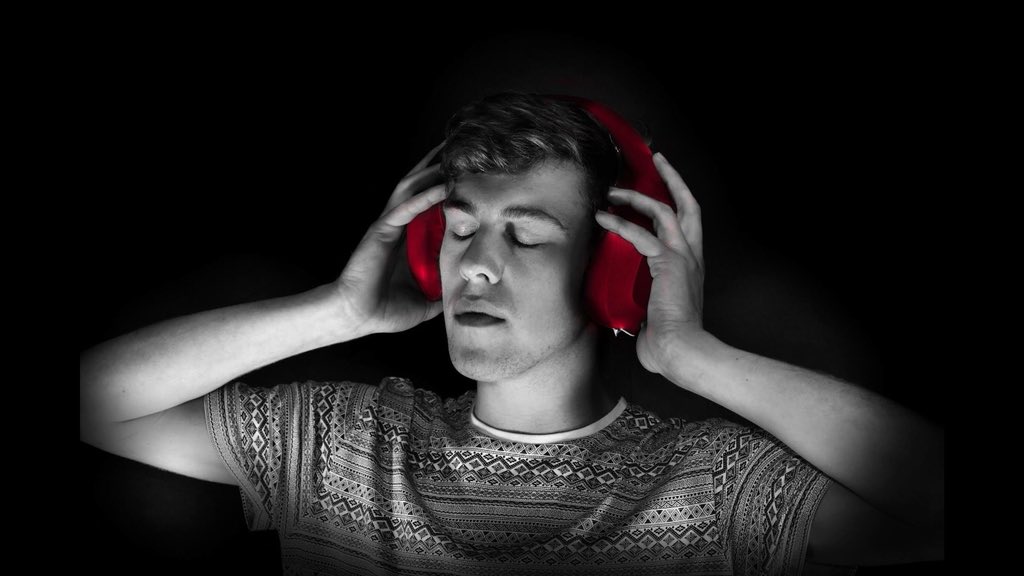 Hijakdcom's tweet photo. Customise  headphones £4.95 @ https://t.co/ki64VZNarS 
 #gaming  #retrogaming  #gamers #gamerstyle #headphones  #gamergirl #gamergirl #videogamer  #pcgamer #xboxone #leagueoflegends #gamer #gaming #xboxone #ps4 #playstation  #videogames  #cod #gtav #xbox #pcgaming #pc #fortnite https://t.co/QHazbm73Fq