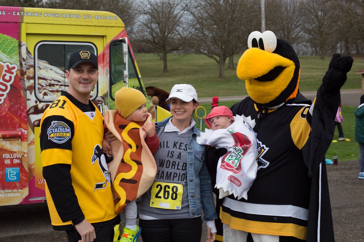 penguins's tweet photo. Iceburgh to the rescue!

Earlier today our favorite mascot joined in for the @SuperheroPGH Run benefiting CASA of Allegheny County. https://t.co/Dw9qEiXxnt