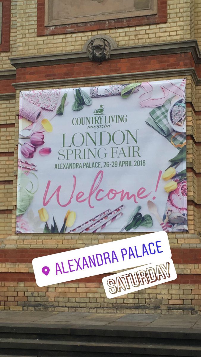 Been checking out the <a href="/CLFairs/">Country Living Christmas Fairs</a> Spring fair at <a href="/AllyPallyWatch/">AlexandraPalaceWatch</a> today. So many amazing stands, such a grear event 👌🏽