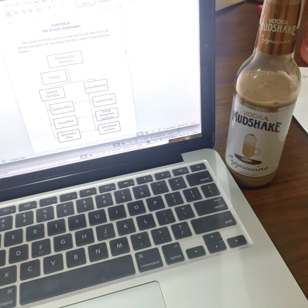 iskabitsi's tweet photo. I don’t normally “drink” but tonight seems a good night to (also) relax while working hard to create a program for a school in need of some policy standardization and revamping. #minsanlangto #mudshake #coffee #hehehe https://t.co/tMgmG5oCzb