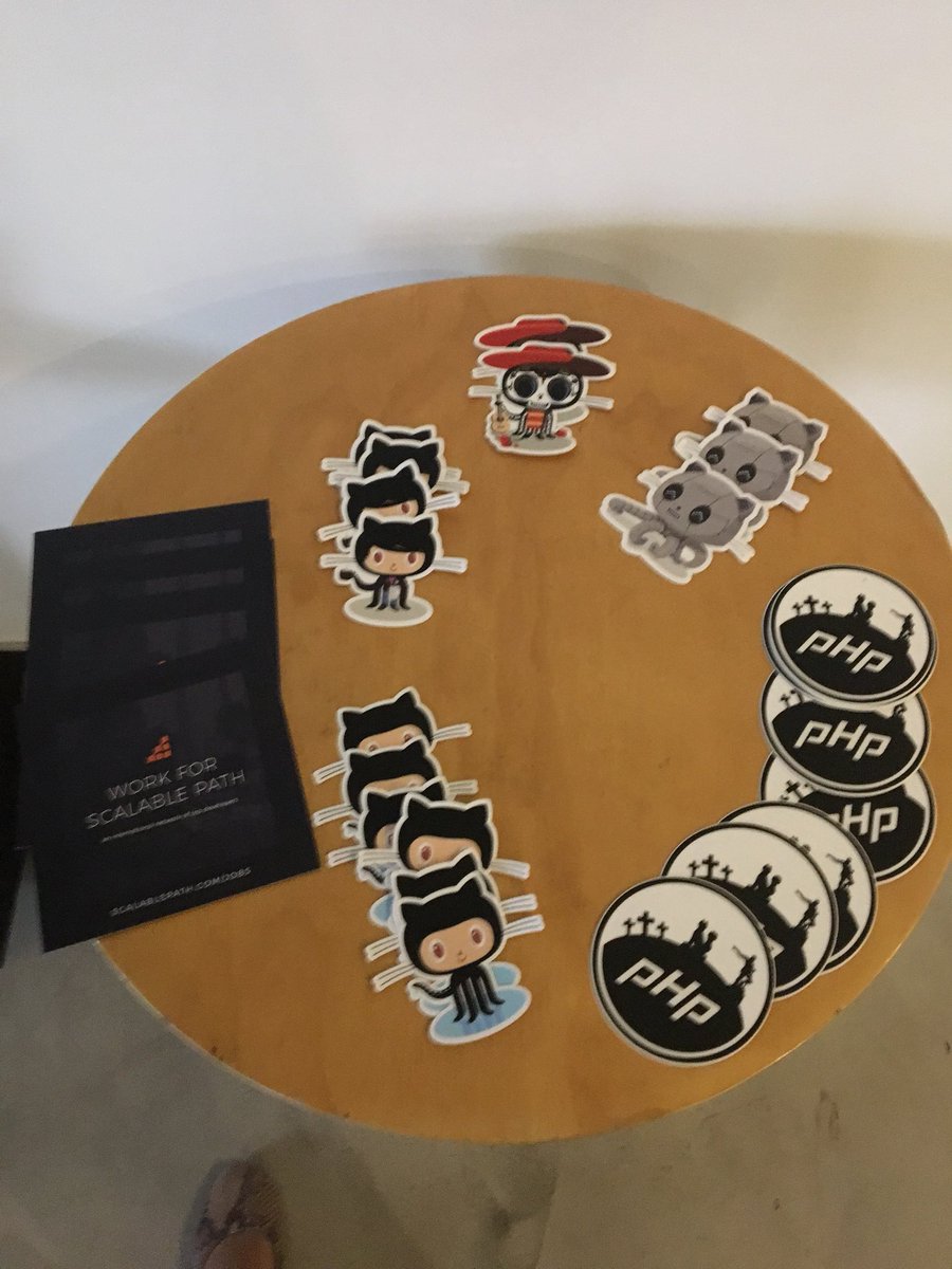 AnaMeMafla's tweet image. En el #phpCali Meetup  @phpcali