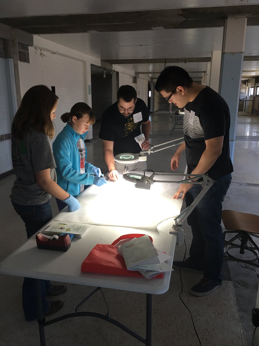 ESU4n6science's tweet photo. CSI 101 at ESU today! Our MSFS students are doing an enrichment camp for local 3rd-8th graders. @ESU_LAS_DEAN https://t.co/Uy6IdyenU3