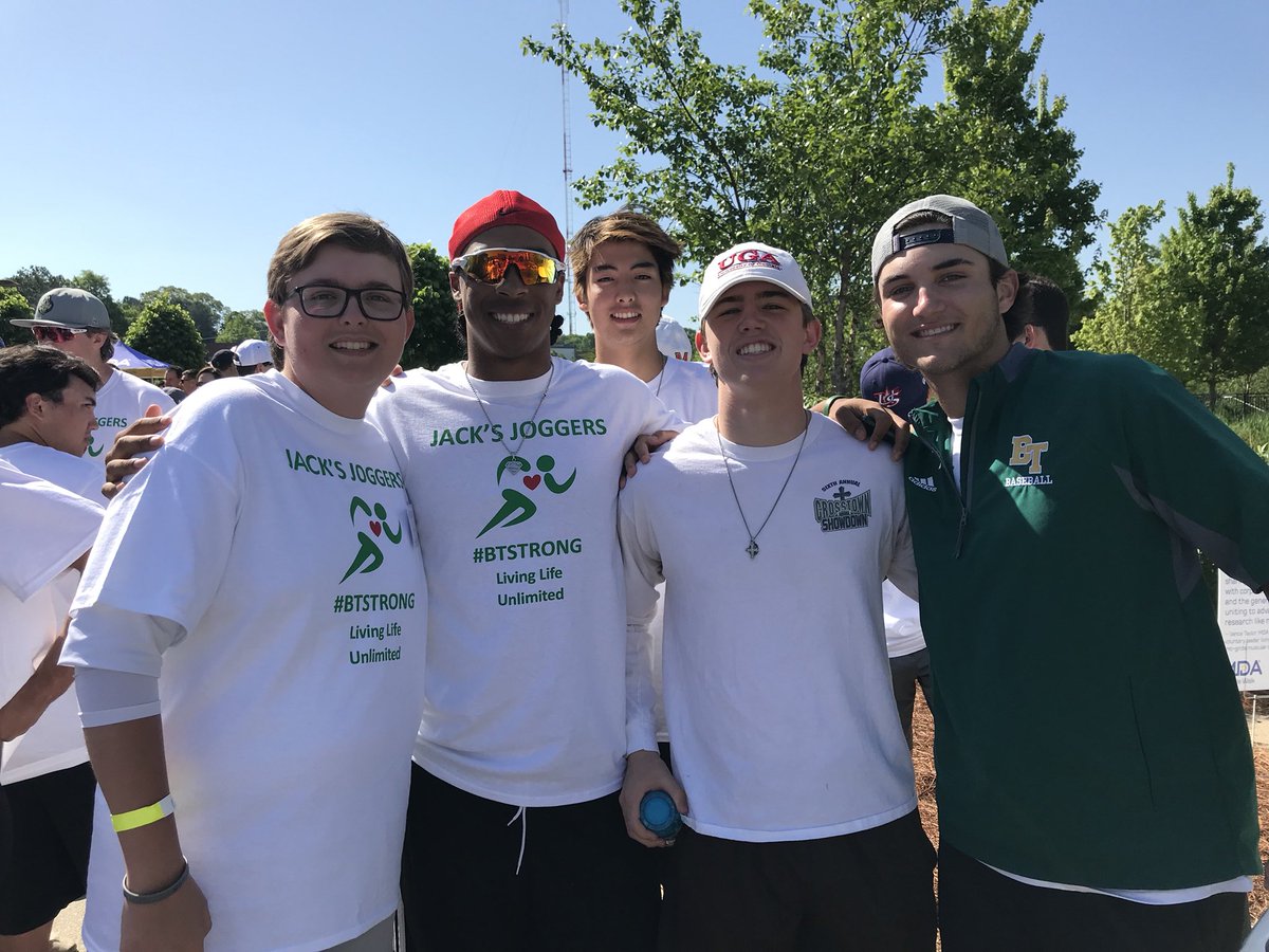 rvillac's tweet image. Here we are #BTSTRONG #jacksjoggers with @BT_Baseball @AnneMBirth and hundreds of others #goBT #gojack