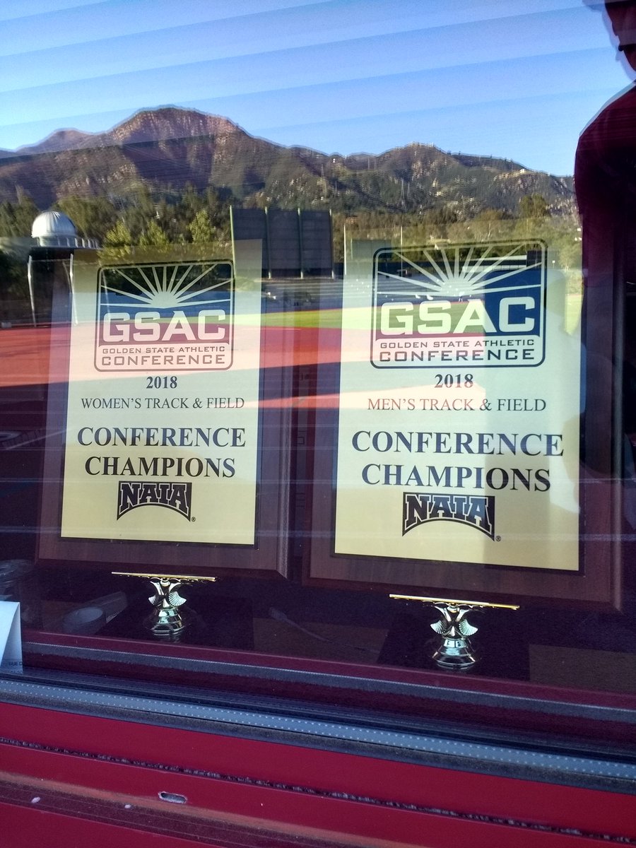 djhunterphd's tweet photo. Look what's on display this morning in the track house! https://t.co/gWzOMxDHTG