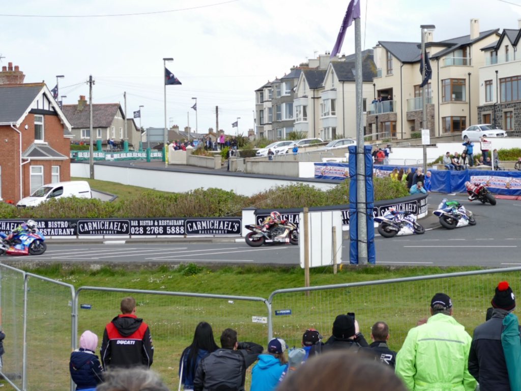 AirFestBot tweet media