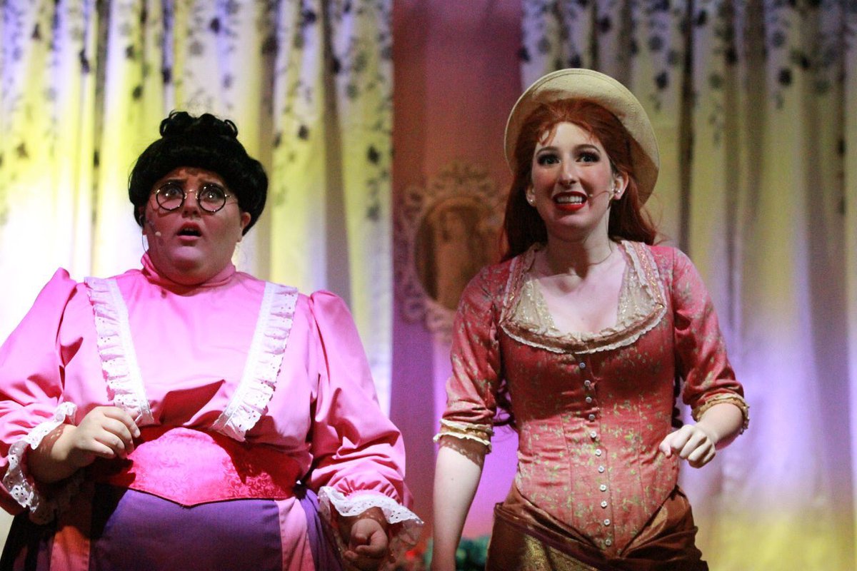 CamrynCarduff_'s tweet photo. What an incredible night!! If you haven’t yet, be sure to catch @_svdc_ ‘s Hello Dolly! Tonight at 7 and tomorrow at 2!🎭☺️ you wont regret it! https://t.co/AYI7xm8l0c
