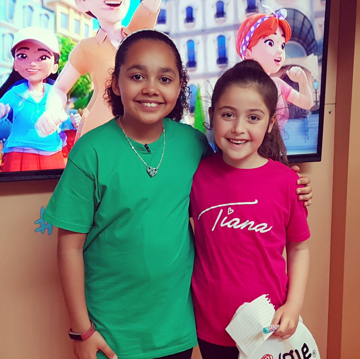 EllieKingdom's tweet photo. OW MY GOSH so this happened today. I have lived the dream for a little while whilst meeting Tiana! I love her sooo much. She is my true inspiration 😁💜 #tiana #YouTube #toysandme #Nottingham #famtastic #ellieslittlekingdom https://t.co/VivykGBx3S