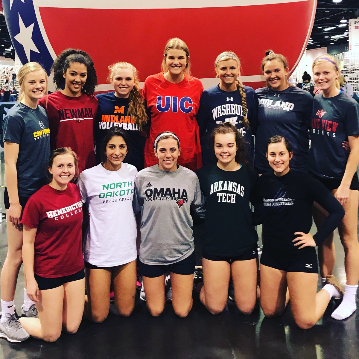 Premier_VB's tweet photo. Saturday is for the SENIORS!! Premier Nebraska Class of 2018! We are so proud of each one of you! #2018squad #brightfutures #studentathletes #PremierFamily #PremierProud #GoPremierVB β€οΈ https://t.co/QGjnrPZJOR