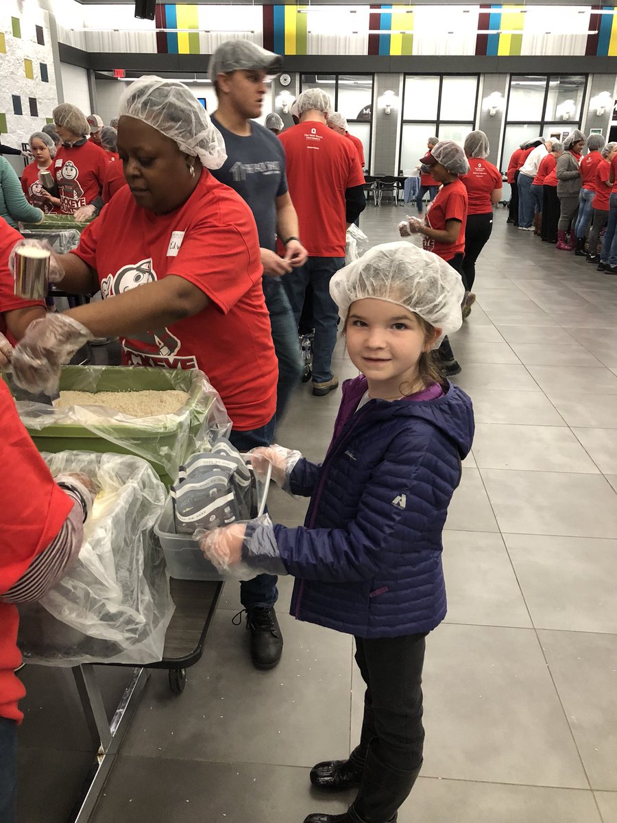 At Maple Heights High School with @OhioStateAlumni packing 50,000 meals for people in need!  Thanks Pack Shack and OSU! #BuckeyesGive @ThePackShackNWA @CleFoodBank #beneighborly