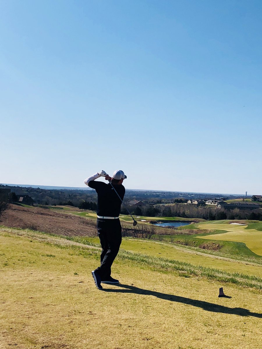 colberthills's tweet photo. Sunny skies, light wind, and it's getting better as the day progresses. Lots of tee times and great food as well. Courtney will be out on the bev cart to serve you all day! Try to think of a better day to join us...go ahead, we'll wait.....
#golfcolbert #mhkfoodie #golfhead https://t.co/RdmXsCnfz4