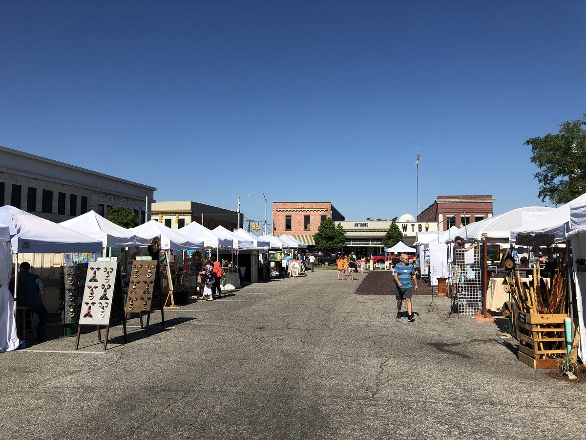 TroyFest's tweet photo. Come on out to @DowntownTroyAl  for TroyFest 2018! The weather is perfect! https://t.co/nPMznAqFyj