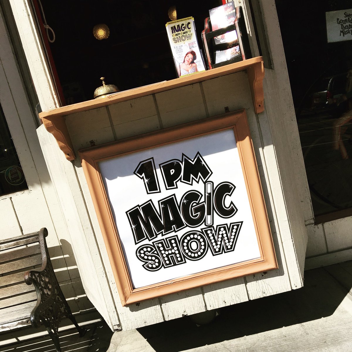 JessicaJaneMagi's tweet photo. Show today at 1PM! We open today! ❤️ #Gatlinburg #Gatlinburgshow #pigeonforge #smokymountains #downtowngatlinburg #magicshow #magician https://t.co/QuvLAw3iNR