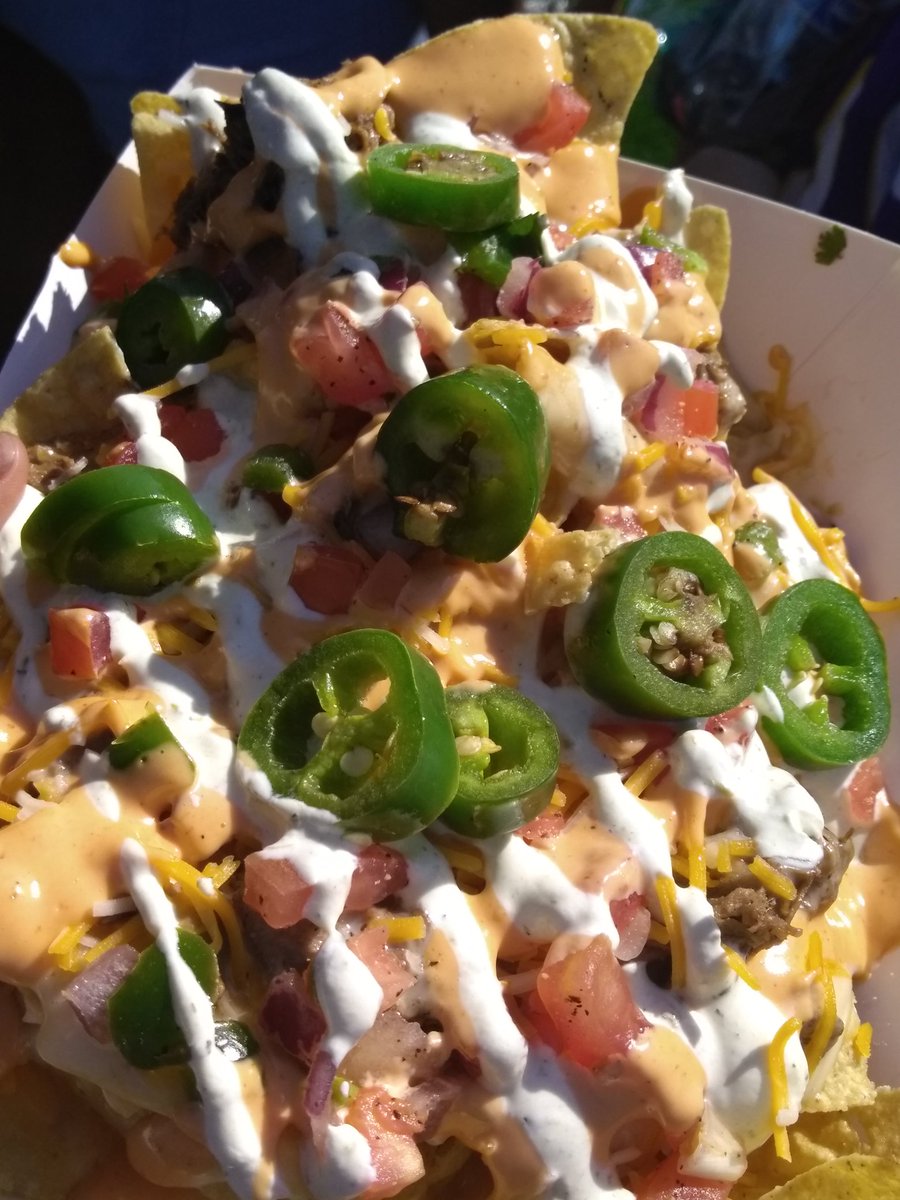 texas_1On1's tweet photo. Texas nachos!!! #NFLDraftDay2018 #NFLDraft #attstadium #foodie #yummy https://t.co/cdswQcRtOV