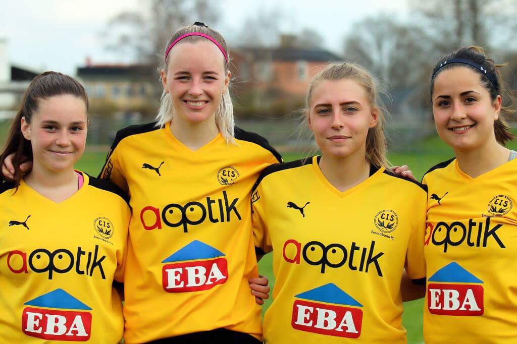 EmmabodaISDam's tweet photo. Dagens målskyttar i matchen mot IFK Karlshamn där vi vann med 7-1. Miranda G (1), Sandra B (4), Emelie J (1) och Shaida D (1). https://t.co/GNd95ZoyZM