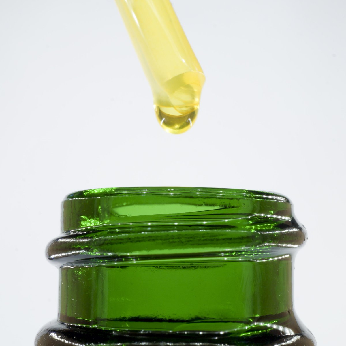 dopedirectory's tweet photo. New Tincture Review: The Root of It All | UNWIND! A sensational sublingual tincture that is delightful for recreational use. The CBD is the real highlight of this tincture, aptly-named Unwind. https://t.co/Cj9bPUKPfi @EmeraldFieldsCO @therootofitall #EmeraldFields #CBD #Unwind https://t.co/rfrfFzdw4G