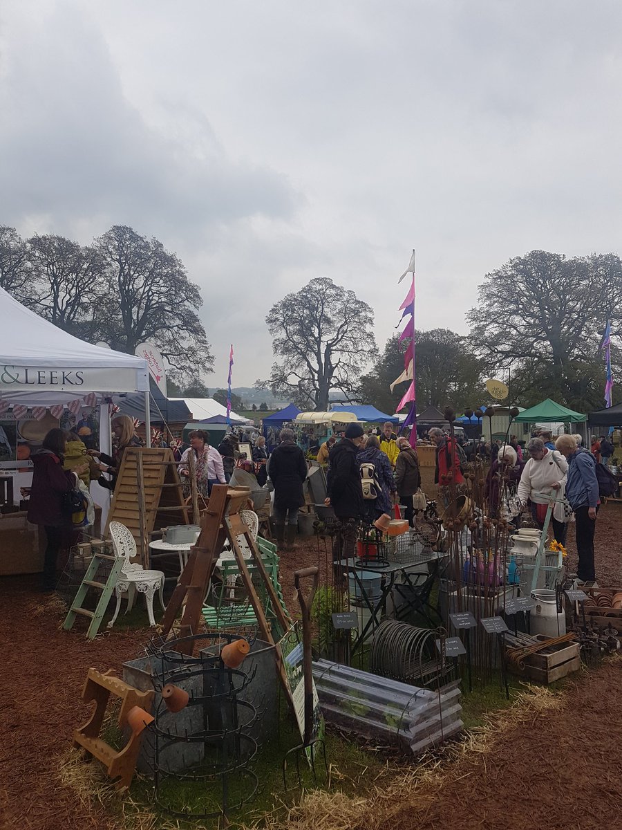 visitexeter's tweet photo. Day 2 of @tobygardenfest - another great day out, we're off home now to start planting... @powderhamcastle #tobysgardenfestival https://t.co/aNjKssBsjO