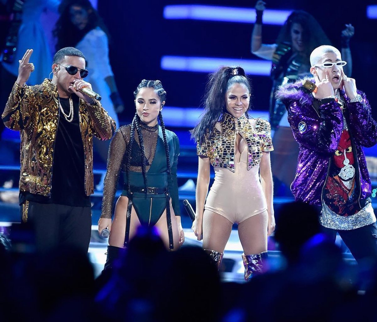 daddy_yankee's tweet photo. #DuraRemix is out! 🔥 @iambeckyg @NattiNatasha @badbunnyPR play on #BailaReggaeton on @Spotify https://t.co/SfxVq1rvm2 https://t.co/cR5ZlgX4m9