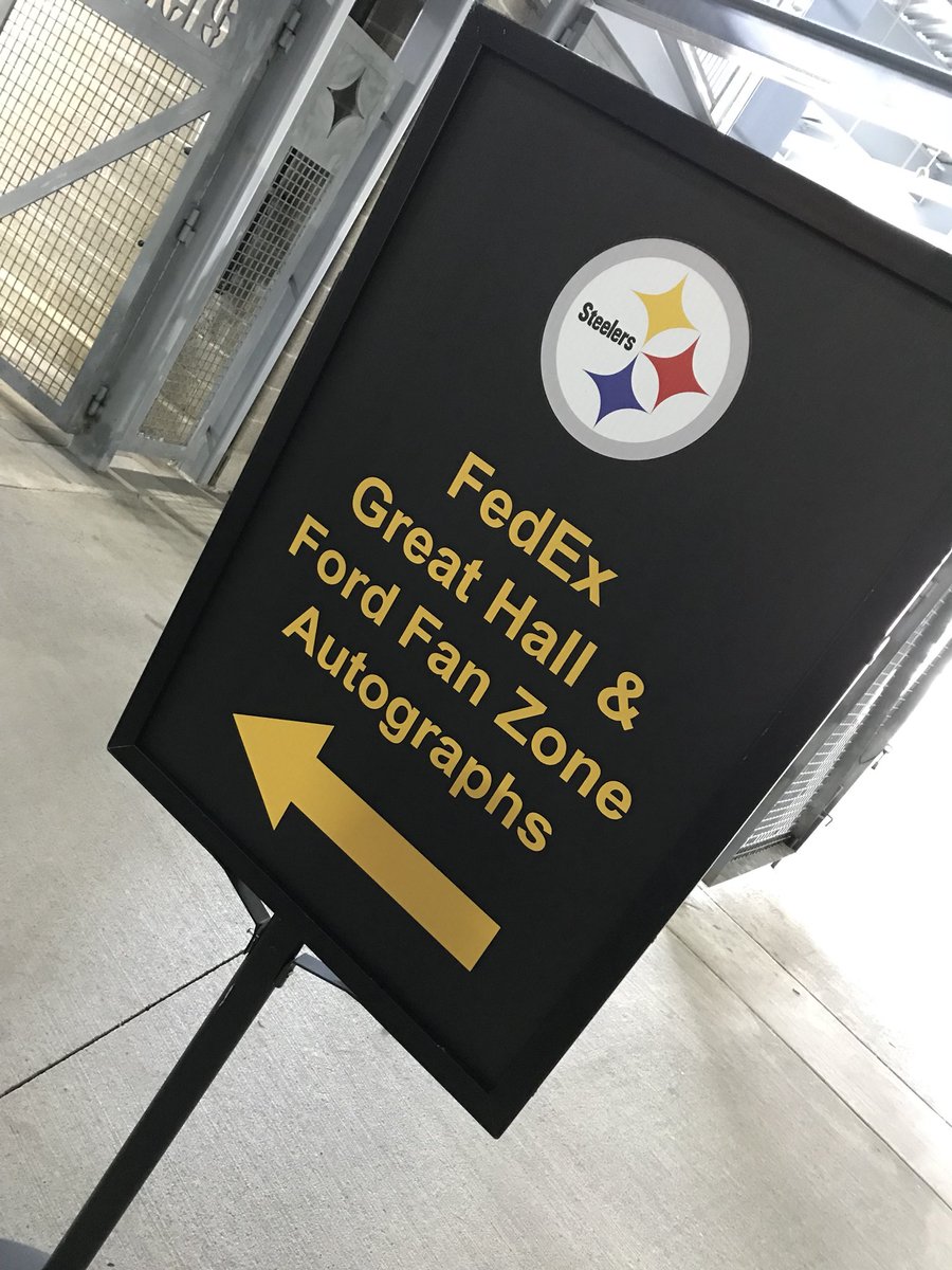 SteelersUnite's tweet photo. Autographs? ✅
Field Access? ✅
Kids Activities? ✅
Locker room tours? ✅
Photos with the Super Bowl trophies? ✅
There’s plenty to do for everyone today at #FanBlitz! https://t.co/VUxhMLvHmU