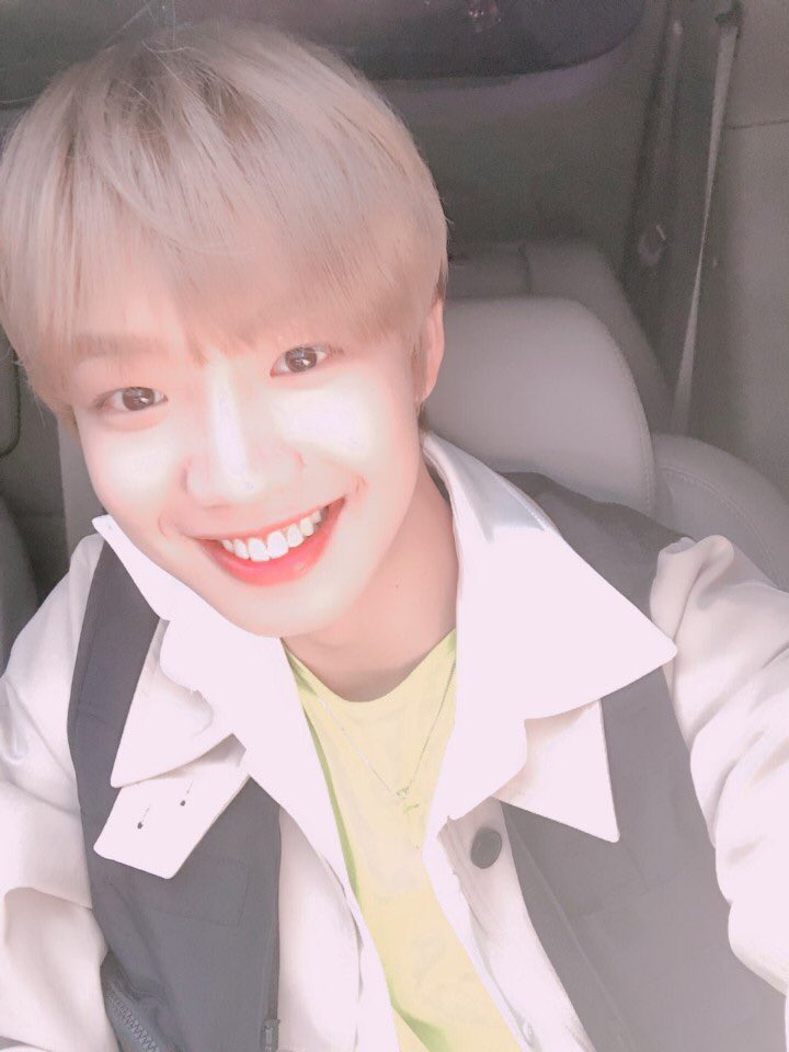 bnmboysofficial's tweet image. [#MXM/#임영민] 오늘의 영민시 뮤직!! 넘나 넘나 오랜만에 찾아왔죠?!?! 오랜만에 찾아온 뮤직은 바로 지바노프님의 ‘진심’이라는 노래와 하나 더 ‘wish’ 라는 곡입니다!!!! 멜로디도 너무 좋고 가사도 통통 튀는 비트도 너무 너무 좋은 곡입니다!! 영민시 뮤~~~~직!!!!안뇽!!!