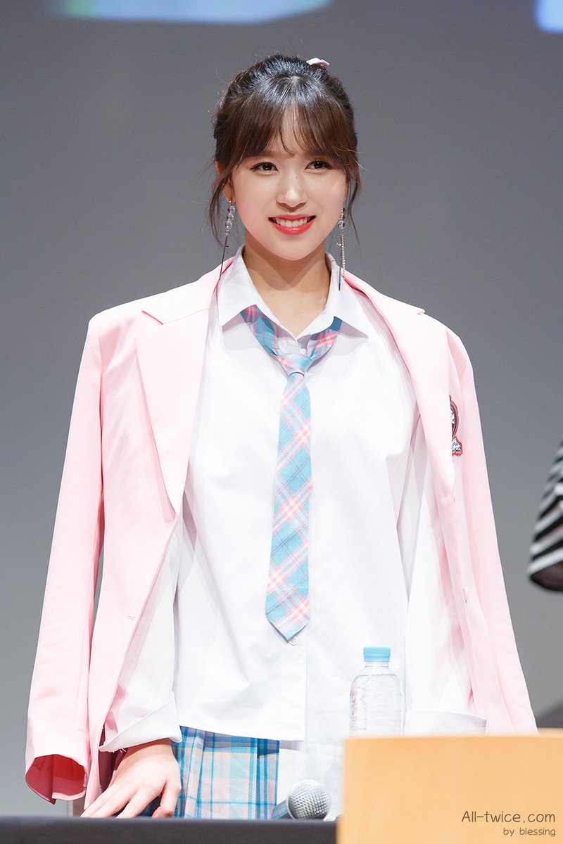 alltwicecom's tweet photo. 180428 [What is Love?] 상암 팬싸인회 https://t.co/jsVfs1R18I