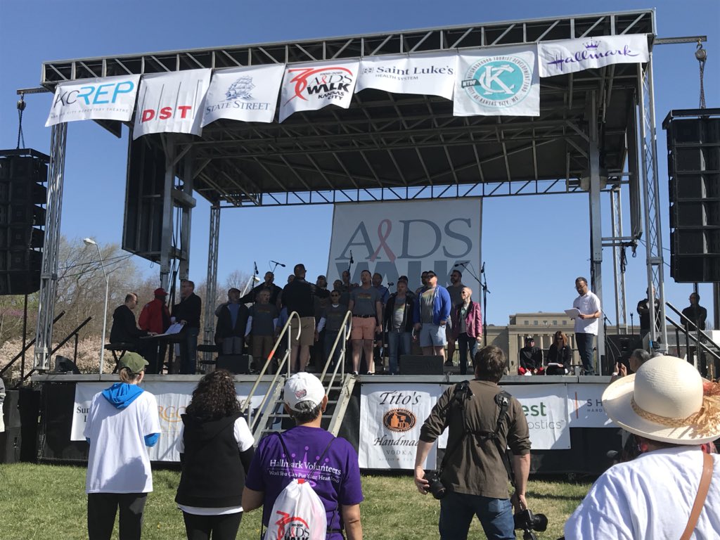 R3Lab's tweet photo. Dr. Mellott and Briauna Harris representing the #R3lab on behalf of #KUMC and #TUKHS at the 30th AIDS Walk Kansas City. It’s a beautiful day and there is a great turn out. Thank you to everyone that sponsored the R3 Lab! https://t.co/JEGCD9JujW