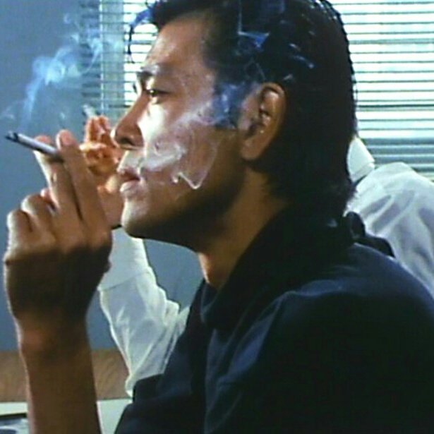 横顔もそうだけど本人が本当にカッコイイからドラマも映画も