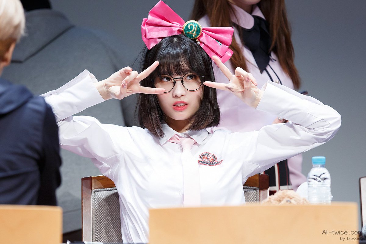 alltwicecom's tweet photo. 180428 [What is Love?] 상암 팬싸인회 https://t.co/M2gBEiKRU8