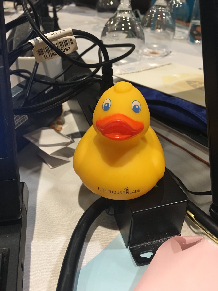 gaudreaua's tweet photo. Commencer à coder = commencer à discuter avec Meta-Larry @KidsCoding @lighthouse_labs #CodeCreateTeach #CodeCreerEduquer https://t.co/2GzisvC6Td