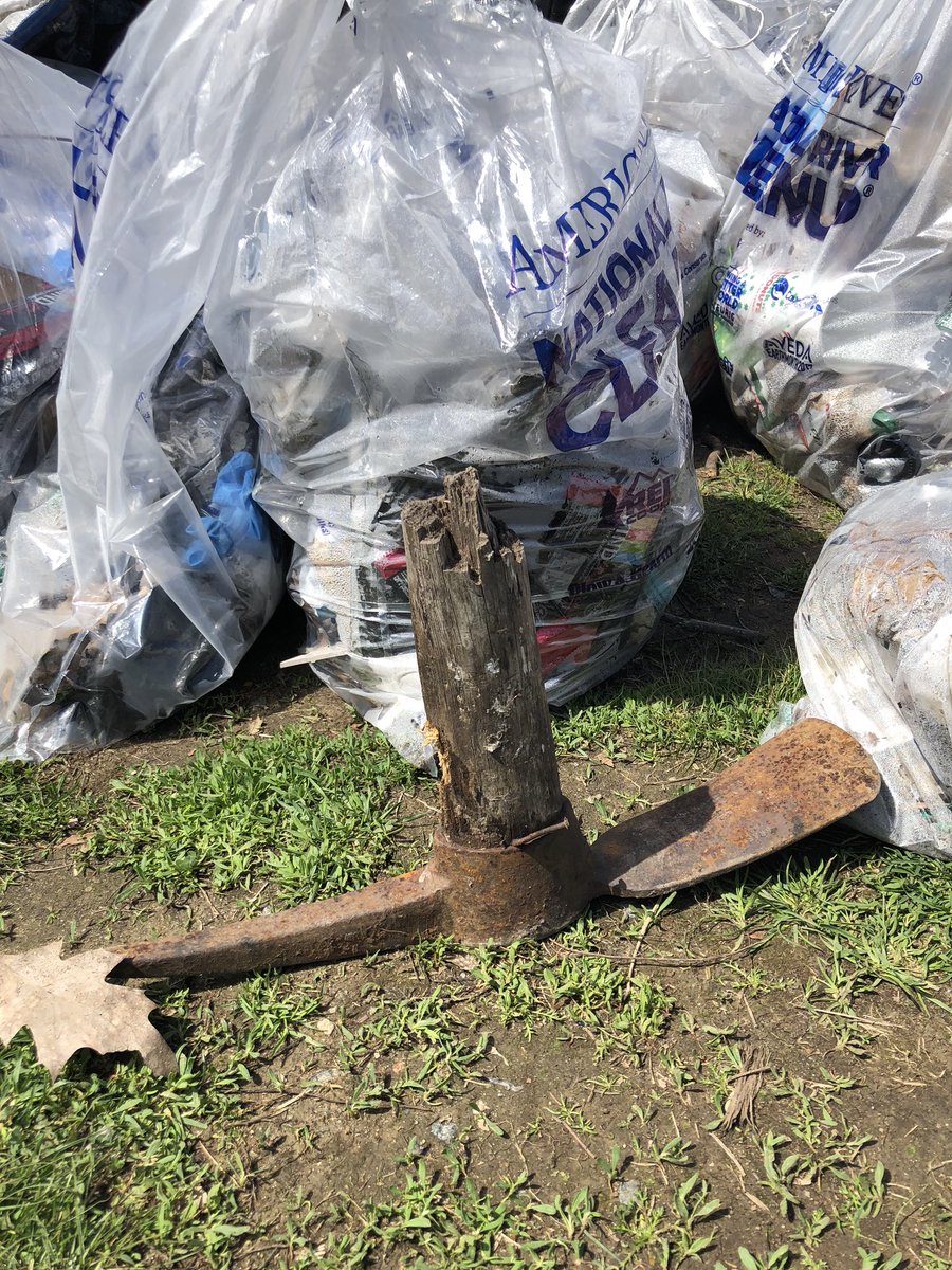 EmNecklaceBos's tweet photo. Let us pick your brains... how did this end up in Olmsted Park? || #MuddyRiverCleanup | #CharlesRiverCleanup https://t.co/OwRANxkDYy