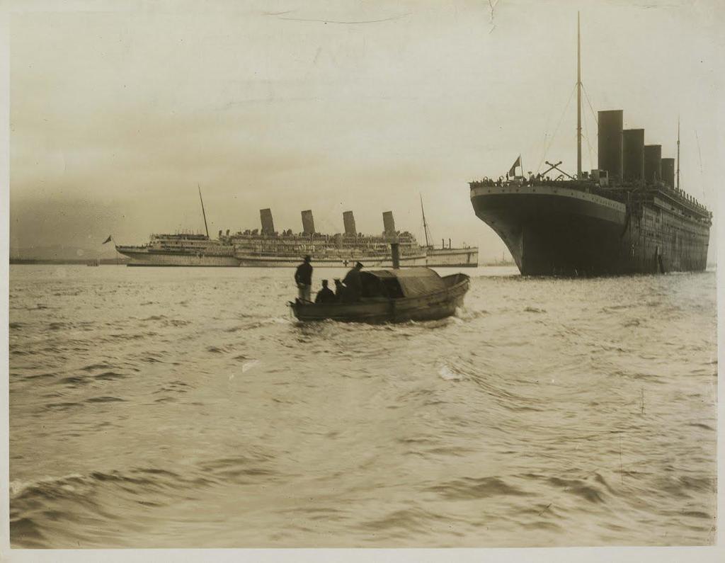 This is What RMS Aquitania and RMS Olympic Looked Like  in 1915 