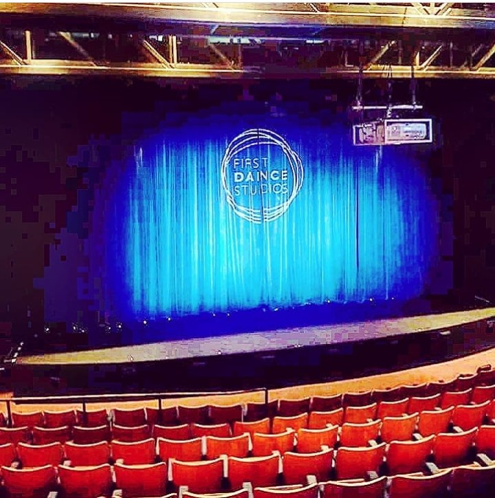 SurreyDetective's tweet photo. Ever wondered what some of us do when off duty ? Well this week I have put on my dancing shoes and am performing at @rhodamcgaw with #firstdancestudios #worklifebalance #destress #dancingcop https://t.co/8KrRSkBRhY