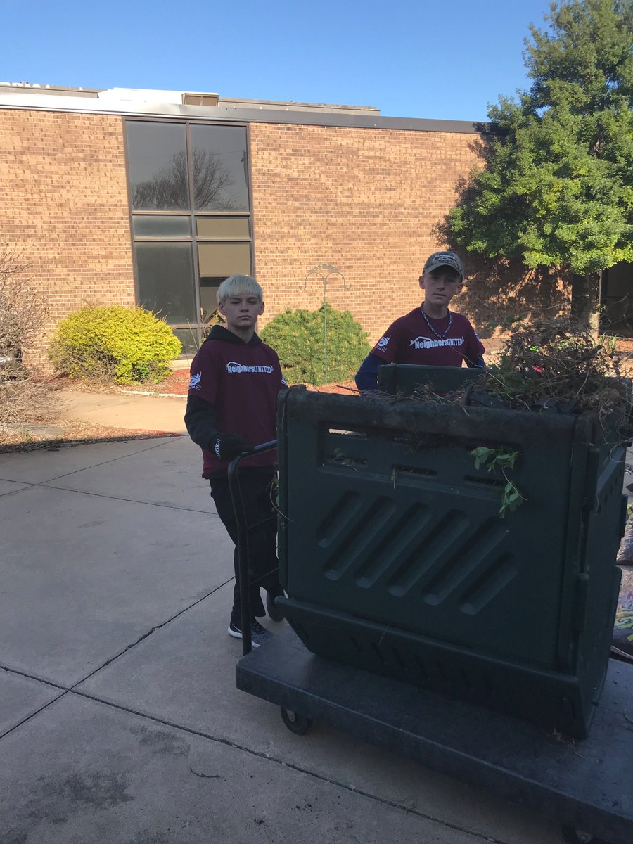 A huge thank you to all the Neighbors United Volunteers this weekend!   What an amazing opportunity for our families and our community! #ServeGoddard #265Pride