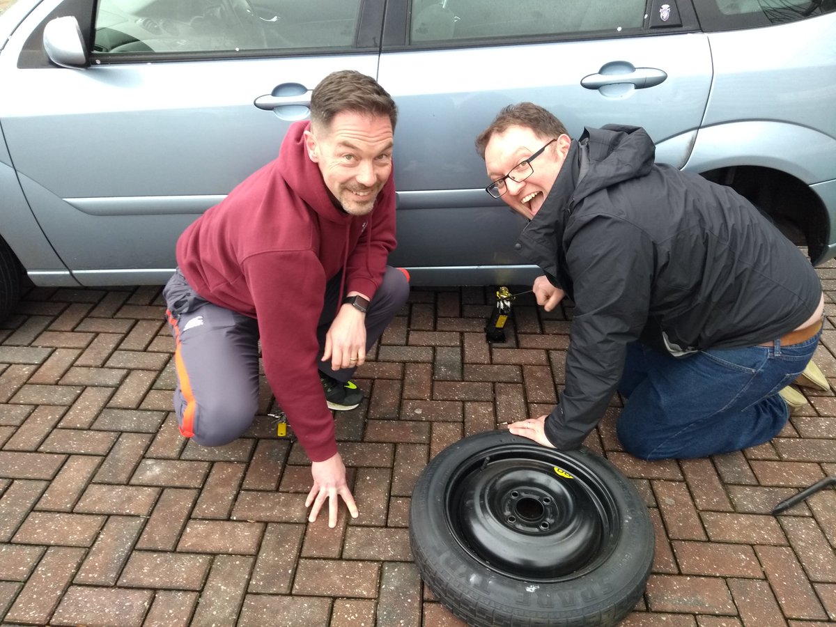 Nick_Wilko_'s tweet photo. #srfcCCC
#MagicAcademy
How many #Wizards does it take to change a wheel....
#Teamwork
#KidsFirstConvention2018 
#QuilterKidsFirst 
@OMWKidsFirst https://t.co/zB0B5EuW4p