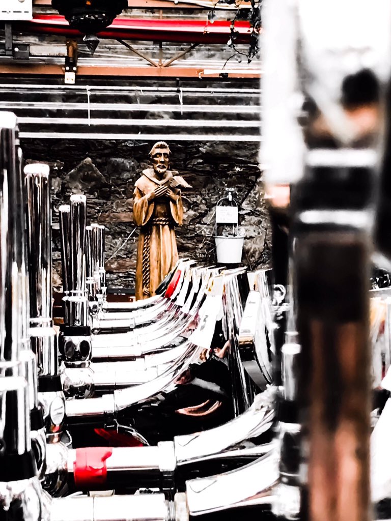 FranWellBar's tweet photo. St Francis himself is looking down on us today #springfest18 https://t.co/jwVwMdXY52