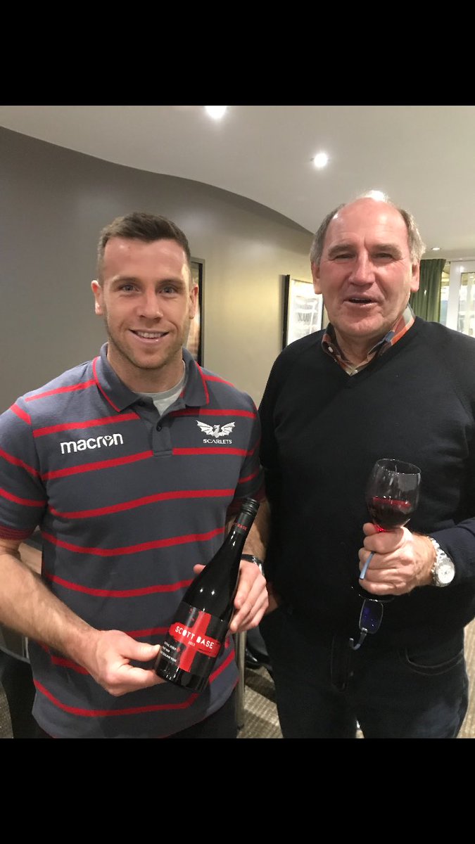 FfionAnisa's tweet photo. @allanscottwines @FineWinesCardif  Judgement Day at Fine Wines Box 🍷🥂 https://t.co/SgH58mvFyQ
