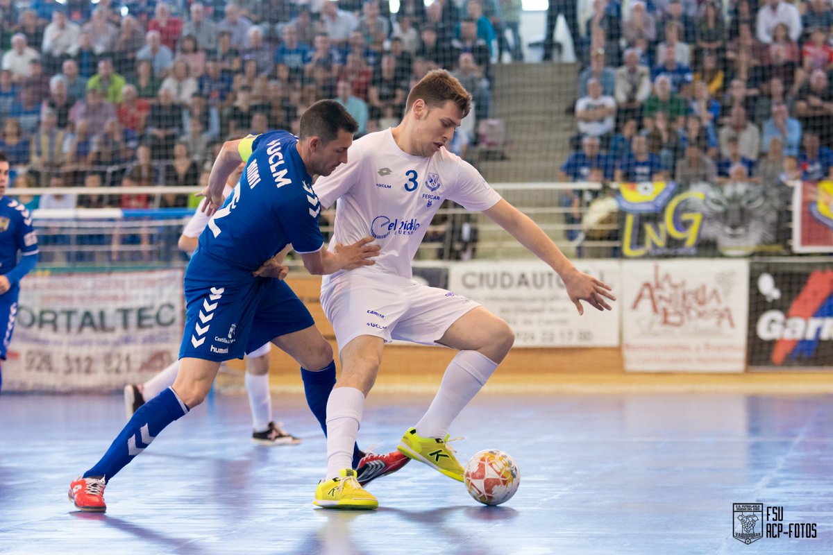 VinaAlbaliFS's tweet photo. |FOTOGALERÍA| 📸 @aurecape
Jornada 30
FS Valdepeñas - Manzanares FS
#VamosMasseyCastro #FSValdepeñas #ValdepeñasNuncaSeRinde #ACPFSV https://t.co/9Me3WlONzD