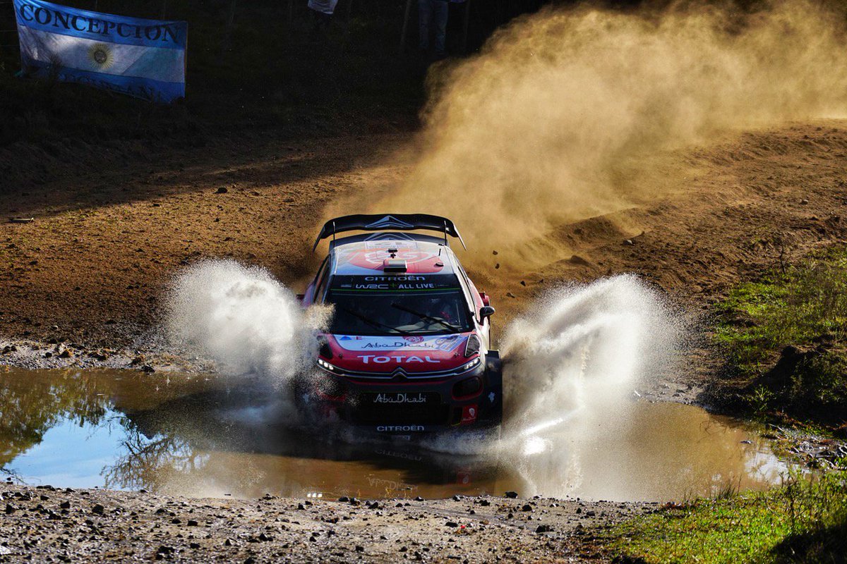 CitroenRacing's tweet image. 🇦🇷 Overall after SS15
 
1. Tänak 
2. Neuville +46.5
3. Sordo +1:08.2🔺
4. Ogier +1:59.0🔺
5. Mikkelsen +2:13.8🔺
...
8️⃣ @krismeeke +3:20.4🔻
 ...
1️⃣2⃣ @khalidbinfaisal +17:17.2
#WRC #C3WRC #RallyArgentina2018