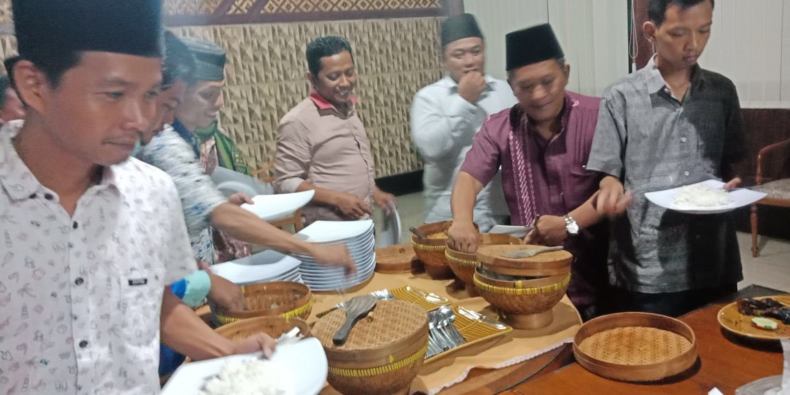 Selamat atas Pelantikan PC PMII Gresik periode 2018-2019 #puterabangsabebasmerdeka #harlahpmii58 #pmiiuntukindonesia <a href="/pbpmii/">PB PMII</a> <a href="/PMII_Gresik/">PC PMII GRESIK</a> <a href="/imam_nahrawi/">Imam Nahrawi</a> <a href="/PBIKA_PMII/">PB IKA-PMII</a> <a href="/zaind_ah/">zaind</a> <a href="/IKAPMIIJATIM/">IKA-PMII Jawa Timur</a>