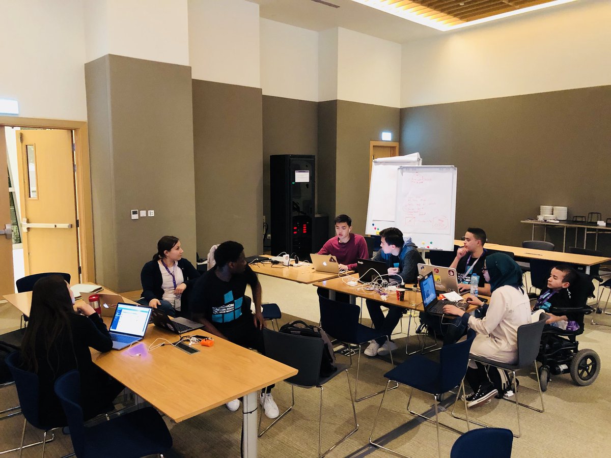 The most thrilling part of Hackathon is the very last night to wrap it up to be ready for the final day ! 🙂
#NYUADHack #socialgood #ArabWorld