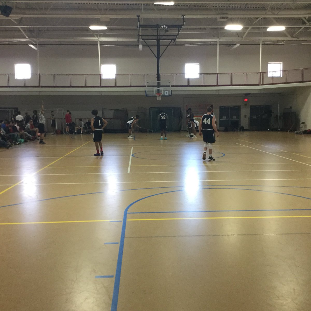 Overtime! <a href="/B2LAAU/">Basketball2TheLimit</a> ties it up at 64 with two clutch free throws in the final second against <a href="/ctsoundbball/">CT Sound</a> #NELive