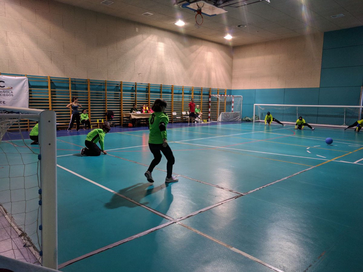 MadridMasIdeas's tweet photo. Las muchachas del B tampoco iniciaron bien la #2aJ2aDivFem: perdieron 1-6 contra @A_Itxaropena: gol de @nany31112. https://t.co/p0LthG9z9L