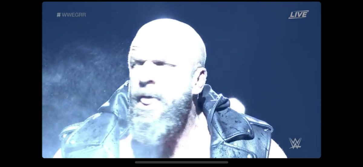 Beefer87's tweet photo. @TripleH has the best #kratos cosplay @wwe #GodofWarPS4 https://t.co/3z3YhSxloa