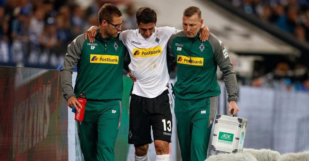 SPORT1's tweet photo. Sorgen um WM-Kandidat Lars #Stindl. #S04BMG #Borussia #dfteam https://t.co/avW6O81pDL https://t.co/klz8N1S2QX