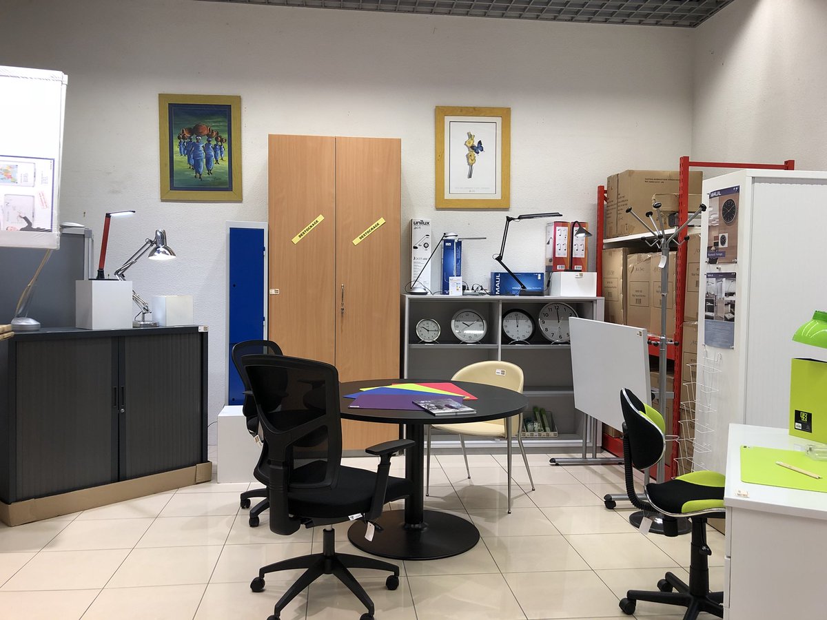 HyperburoLaval's tweet photo. Redécouvrez notre espace mobilier ! 🗄🗃
@HyperburoLaval @GautierFrance @Buronomic #sitek #eolgroup https://t.co/qLcRMkF2xA