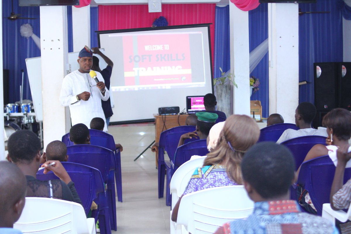 NextBFoundation's tweet photo. One of the facilitators - @RolandEmorwodia teaching the participants at NextBridge Foundation Soft Skills Training on Saturday 21st October, 2017 at LOCFA Center, Awoyaya, Lagos State.

#Youth #Young #Empowerment #Softskills #Entrepreneurship #NGO #SDGs #UN https://t.co/lzqsbbo7UD
