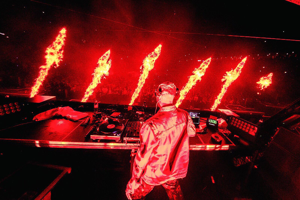 djsnake's tweet photo. Merci Paris ❤️💙 @funradio_fr https://t.co/RIwfmvy1Ym
