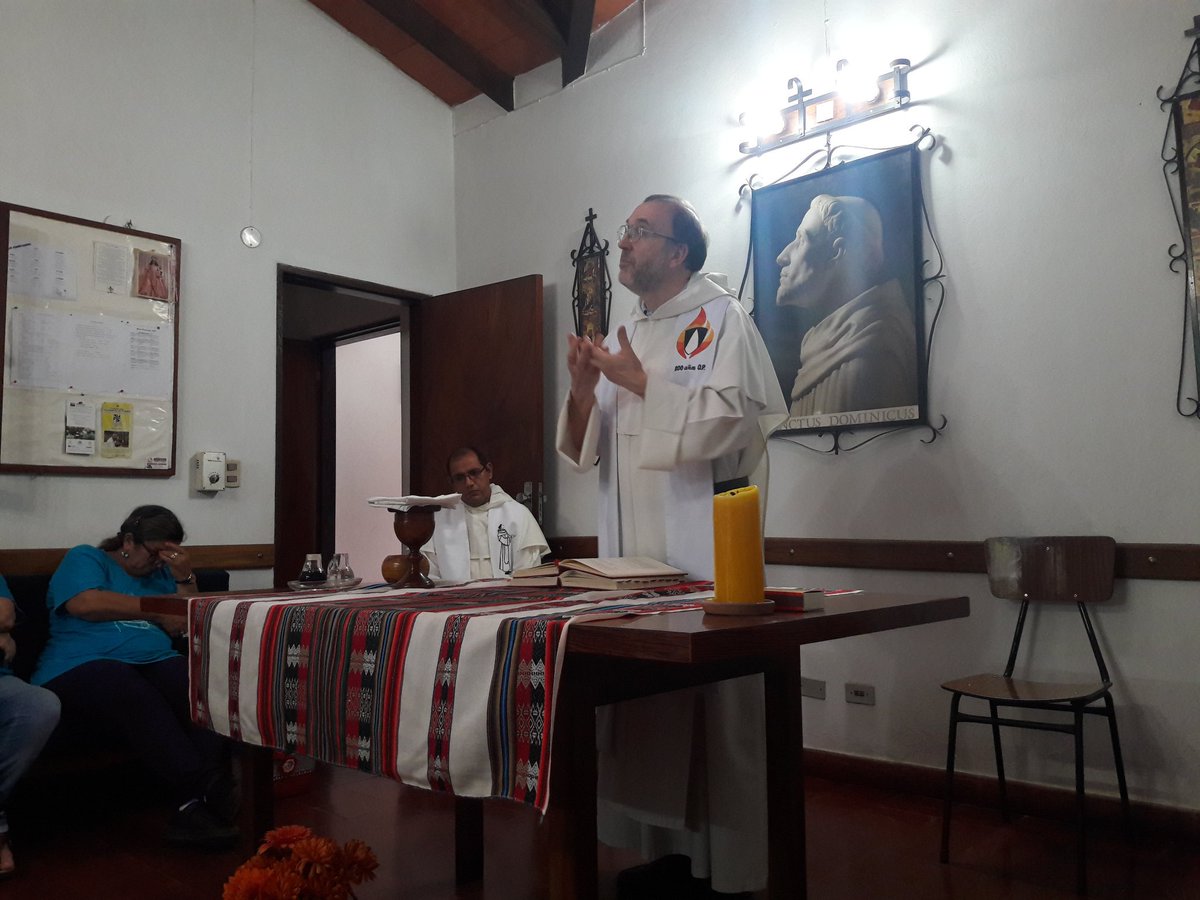 MJDAsuncion's tweet photo. Fray Rafael Colomé hoy celebra con nosotros la Santa Misa 💗 https://t.co/ddsHt76BXC